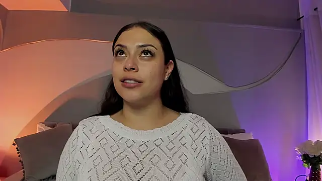 Nicolle W online show from 03-25-26, 11:42