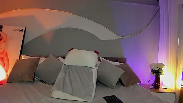 Nicolle W online show from 03-27-26, 11:44