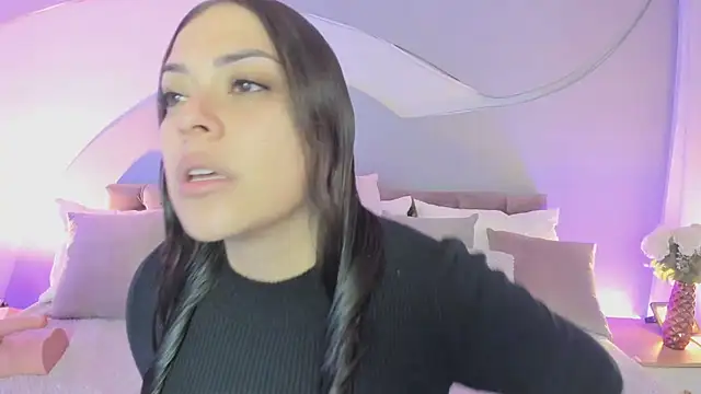 Nicolle W online show from 02-24-26, 11:55