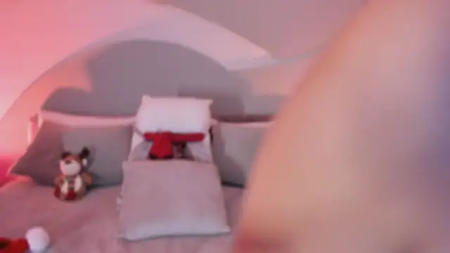 Nicolle W online show from 12-18-25, 11:58