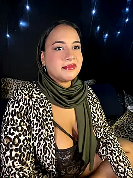 Snapshot of Maryam_yamal chatting on 10-10-25, 08:31 Maryam yamal online show from 10-10-25, 08:31