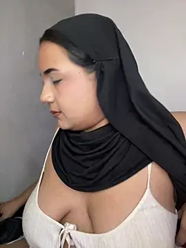 Snapshot of Maryam_yamal chatting on 02-08-25, 09:25 Maryam yamal online show from 02-08-25, 09:25