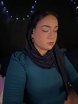 Snapshot of Maryam_yamal chatting on 10-13-25, 09:16 Maryam yamal online show from 10-13-25, 09:16