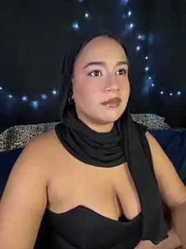 Snapshot of Maryam_yamal chatting on 10-24-25, 10:09 Maryam yamal online show from 10-24-25, 10:09