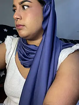 Snapshot of Maryam_yamal chatting on 01-22-25, 11:32 Maryam yamal online show from 01-22-25, 11:32