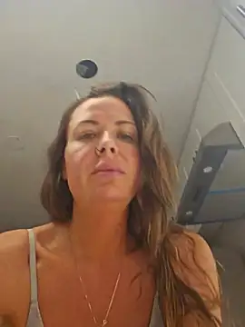 RebeccaXO  online show from 08-03-26, 04:20