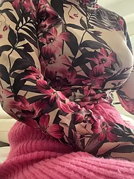 Snapshot of DulceMya6 chatting on 05-28-26, 12:55 DulceMya6 online show from 05-28-26, 12:55