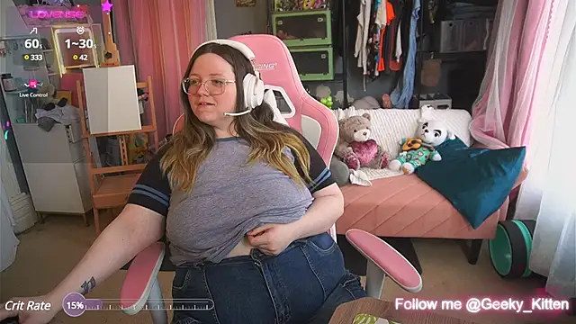 Snapshot of Geeky_Kitten chatting on 02-06-25, 08:56 Geeky Kitten online show from 02-06-25, 08:56