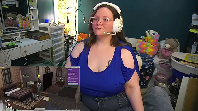 Snapshot of Geeky_Kitten chatting on 10-17-25, 10:55 Geeky Kitten online show from 10-17-25, 10:55