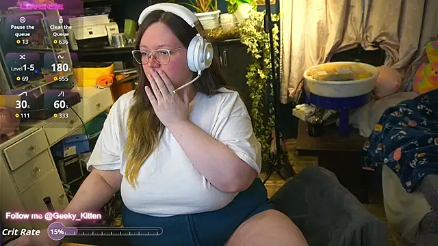 Snapshot of Geeky_Kitten chatting on 09-09-25, 01:53 Geeky Kitten online show from 09-09-25, 01:53