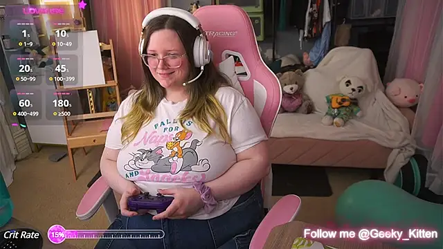 Snapshot of Geeky_Kitten chatting on 03-10-25, 03:45 Geeky Kitten online show from 03-10-25, 03:45