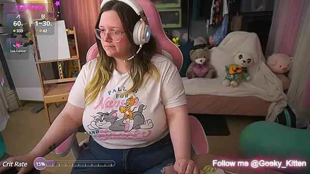 Snapshot of Geeky_Kitten chatting on 03-10-25, 06:49 Geeky Kitten online show from 03-10-25, 06:49