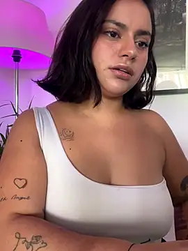 Snapshot of susy_angel chatting on 10-12-25, 09:38 susy angel online show from 10-12-25, 09:38