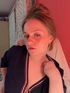 SophiaSweet  online show from 03-28-26, 04:19