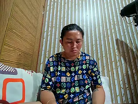 Snapshot of LalaiAsian chatting on 02-03-26, 12:10 LalaiAsian online show from 02-03-26, 12:10