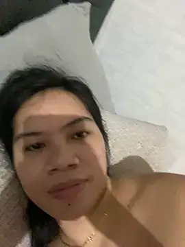 Snapshot of Hebefemme chatting on 03-21-25, 04:51 Hebefemme online show from 03-21-25, 04:51