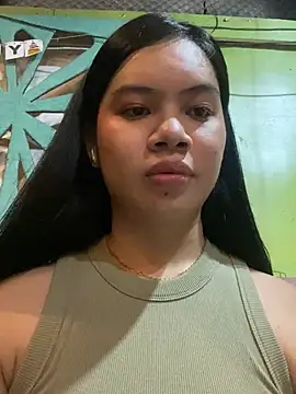 Snapshot of Hebefemme chatting on 03-16-25, 03:28 Hebefemme online show from 03-16-25, 03:28