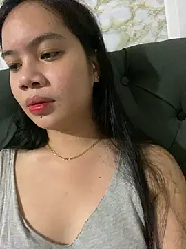 Snapshot of Hebefemme chatting on 02-26-25, 04:16 Hebefemme online show from 02-26-25, 04:16
