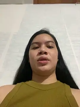 Snapshot of Hebefemme chatting on 03-01-25, 03:05 Hebefemme online show from 03-01-25, 03:05