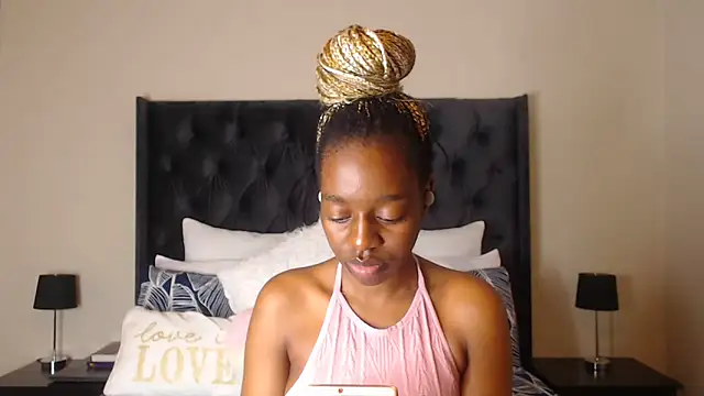 Snapshot of Sexynaughty_Gal chatting on 03-02-25, 08:25 Sexynaughty Gal online show from 03-02-25, 08:25