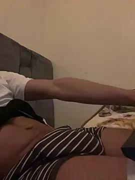 reyadXxxx online show from 04-08-26, 12:01