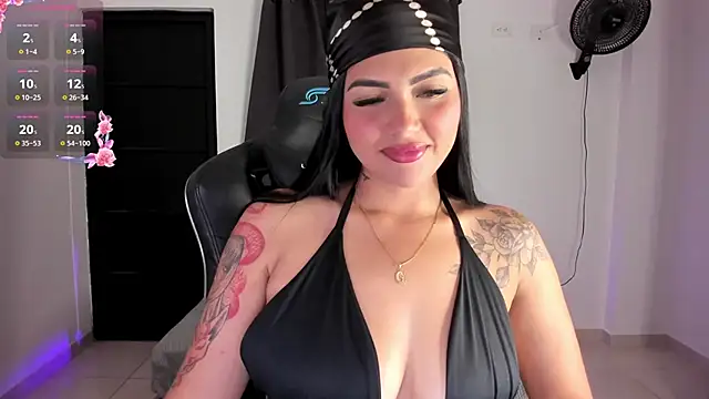 Snapshot of karol_green_ chatting on 05-20-26, 03:25 karol green online show from 05-20-26, 03:25