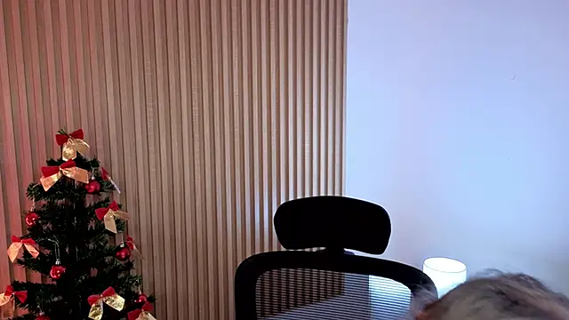 MarianL0ve online show from 11-29-25, 10:59