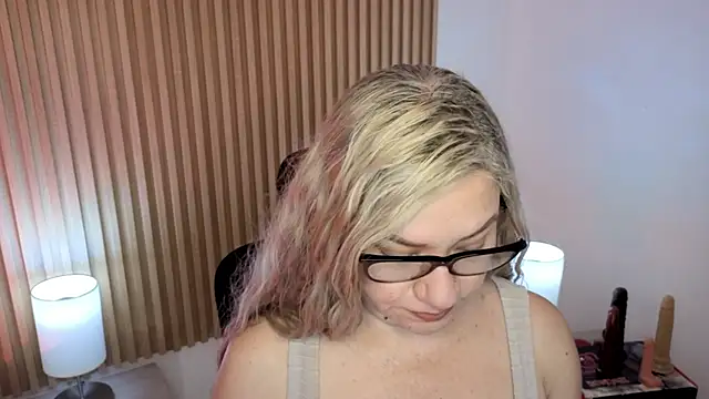 MarianL0ve online show from 02-07-26, 10:56