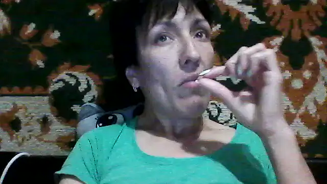 SunnyAmorre online show from 05-18-26, 07:51
