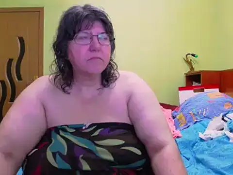 Snapshot of HugeTits chatting on 01-21-25, 06:22 HugeTits online show from 01-21-25, 06:22