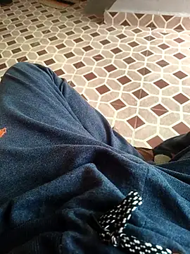 Snapshot of deshimund chatting on 11-25-25, 02:12 deshimund online show from 11-25-25, 02:12