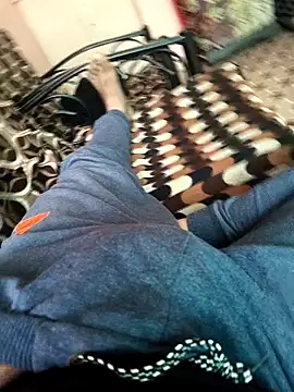 Snapshot of deshimund chatting on 11-13-25, 01:42 deshimund online show from 11-13-25, 01:42