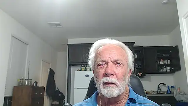 Snapshot of rockpoint69 chatting on 11-16-25, 09:58 rockpoint69 online show from 11-16-25, 09:58