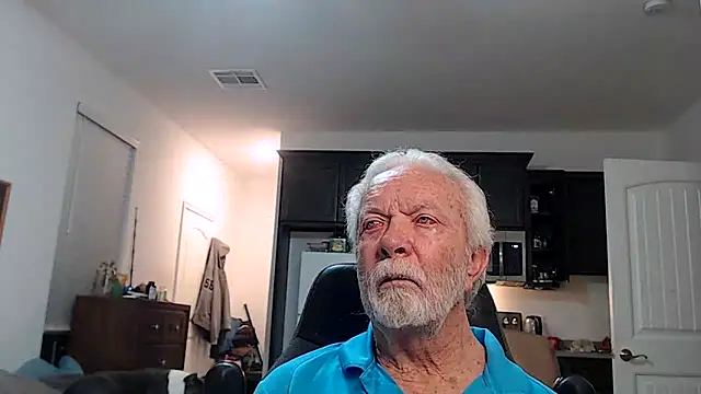 Snapshot of rockpoint69 chatting on 10-19-25, 09:12 rockpoint69 online show from 10-19-25, 09:12