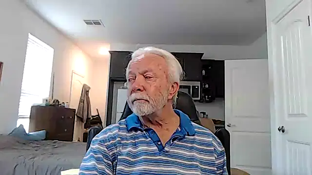 Snapshot of rockpoint69 chatting on 10-12-25, 02:40 rockpoint69 online show from 10-12-25, 02:40