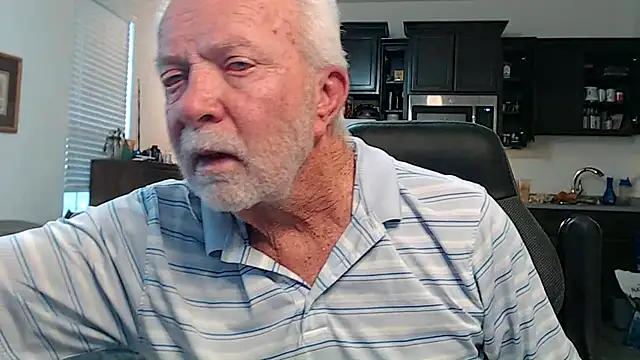 Snapshot of rockpoint69 chatting on 10-23-25, 12:59 rockpoint69 online show from 10-23-25, 12:59