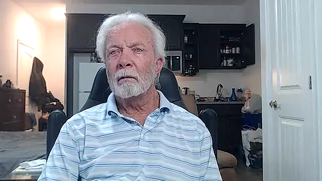 Snapshot of rockpoint69 chatting on 11-12-25, 11:19 rockpoint69 online show from 11-12-25, 11:19