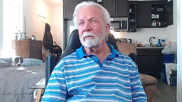 Snapshot of rockpoint69 chatting on 11-09-25, 10:14 rockpoint69 online show from 11-09-25, 10:14