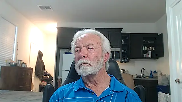 Snapshot of rockpoint69 chatting on 11-30-25, 09:59 rockpoint69 online show from 11-30-25, 09:59