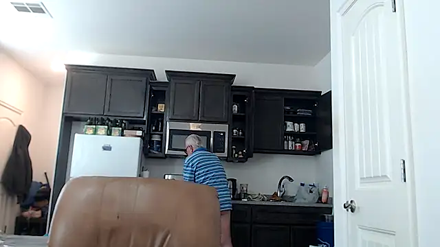 Snapshot of rockpoint69 chatting on 10-19-25, 09:17 rockpoint69 online show from 10-19-25, 09:17