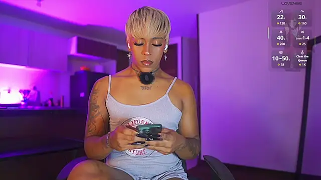 AmberRaus online show from 11-16-25, 03:55