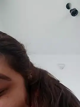 Srishtijain51 online show from 02-05-25, 09:15