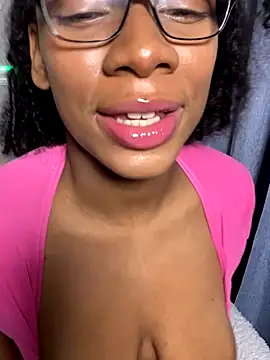 EatSweetMolly online show from 11-23-25, 05:06