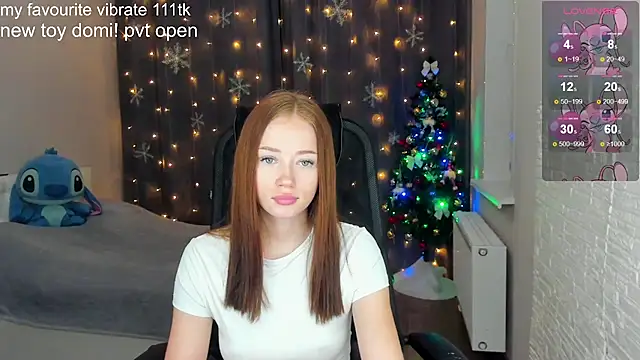 Snapshot of Hot_Mia_ chatting on 12-08-24, 03:24 Hot Mia online show from 12-08-24, 03:24