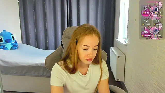 Hot Mia  online show from 06-15-26, 09:20
