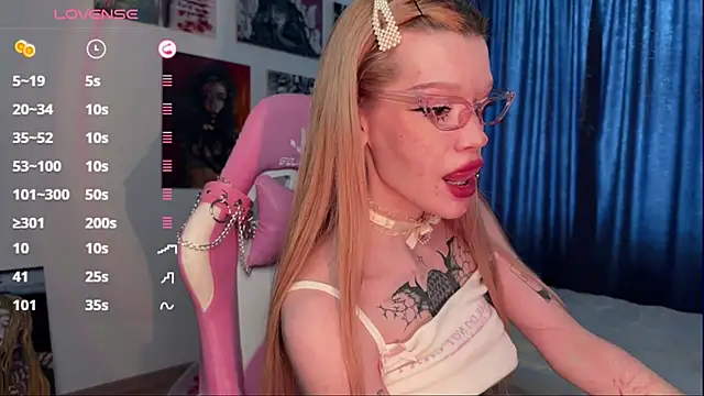 Snapshot of boobsybootie chatting on 03-14-25, 11:01 boobsybootie online show from 03-14-25, 11:01