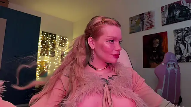 Snapshot of boobsybootie chatting on 01-23-25, 10:43 boobsybootie online show from 01-23-25, 10:43