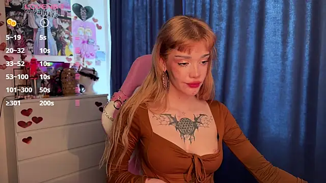 Snapshot of boobsybootie chatting on 02-21-25, 01:33 boobsybootie online show from 02-21-25, 01:33