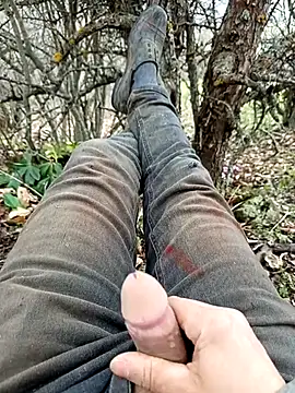 Snapshot of Yaramaz331 chatting on 03-31-26, 11:34 Yaramaz331 online show from 03-31-26, 11:34