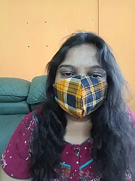 Snapshot of lovely-latha chatting on 06-12-26, 01:36 lovely-latha online show from 06-12-26, 01:36